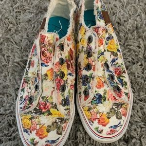 Malibu flowers Blowfish sneakers